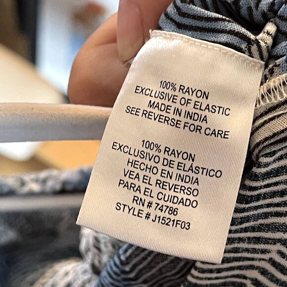 Patrons of Peace | Women's XS, smocked bodice, wide‎ leg jumpsuit - Picture 9 of 9